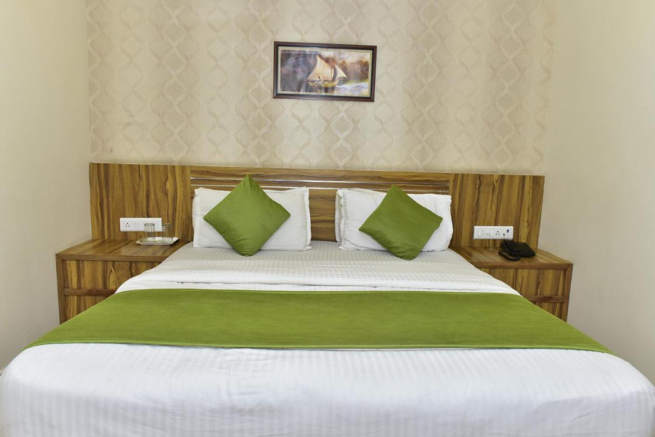Hotel Dreamland 바도다라 외부 사진